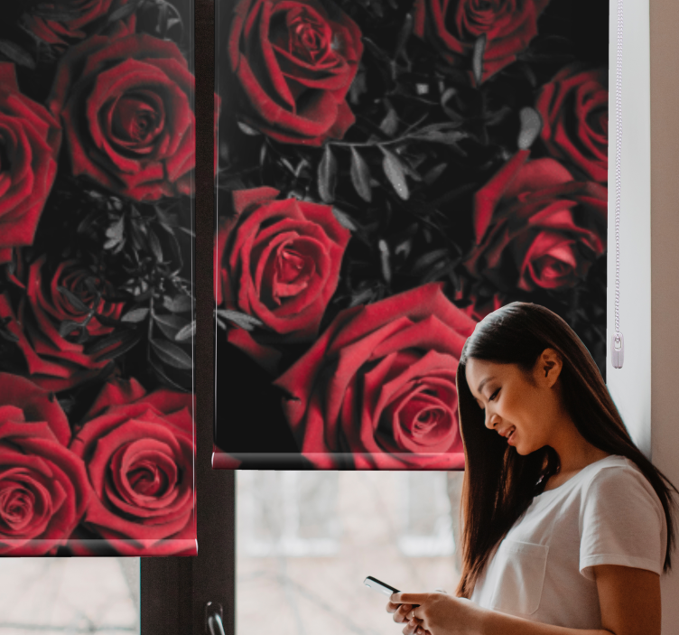 Beautiful Red Roses floral roller blind - TenStickers