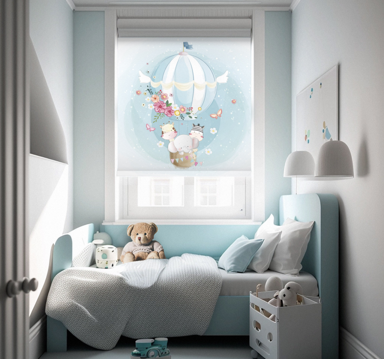 Hot air balloon with fauna Nordic blind - TenStickers