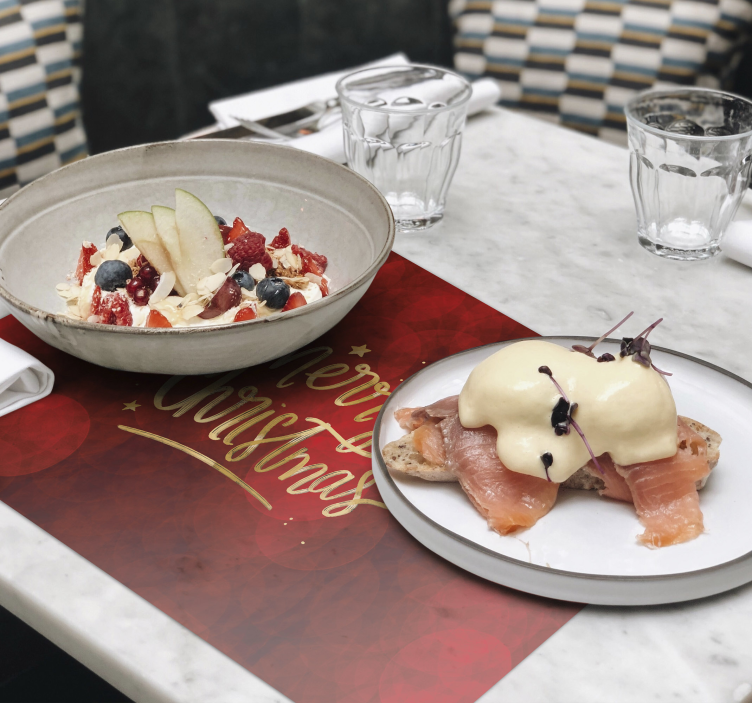 Merry Christmas in red Christmas placemats - TenStickers