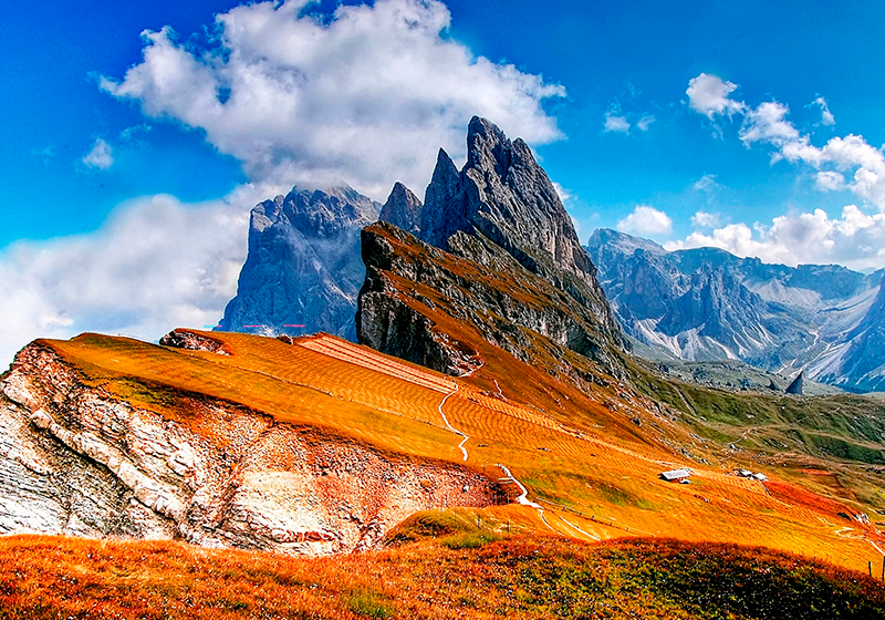 Modern placemats mountainous scenic landscape - TenStickers