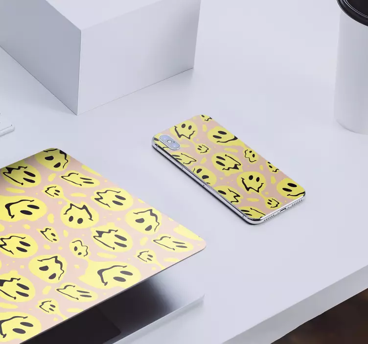 Smiling ghost pattern iPhone sticker - TenStickers